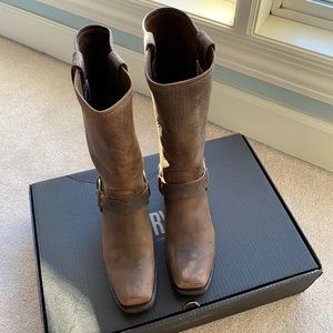 Frye boots - Harness in Tan